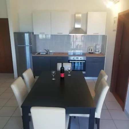 Apartament Damir - On The Sea Side Tribalj