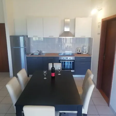 Damir - On The Sea Side Apartament *