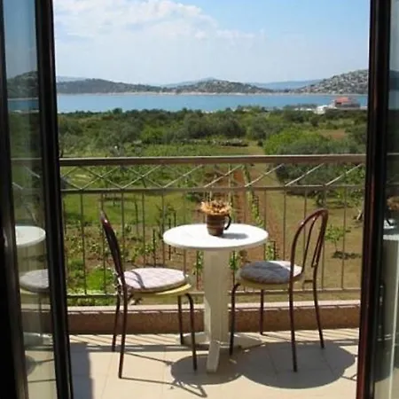 Apartament Damir - On The Sea Side Tribalj
